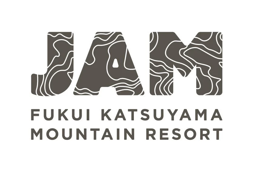 福井県勝山市にある「JAM FUKUI KATSUYAMA MOUNTAIN RESORT」のロゴマークです。