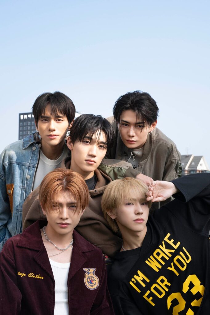 Z世代を中心に絶大な支持を得ているWILD BLUE 待望の1st写真集が12月25日(金)発売決定!