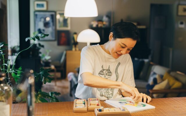 鈴木杏さんが表紙原画を1冊ずつ描き下ろした特装版は限定150冊。創作コミュニティから生まれたZINE「祝福-Shukupuku-」が発売